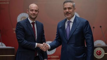 Bakan Fidan, Fransız Mevkidaşıyla G&ouml;r&uuml;şt&uuml;: T&uuml;rkiye ve Fransa K&uuml;resel G&ouml;revlerde İleriye D&ouml;n&uuml;k İş Birliği Yapacak