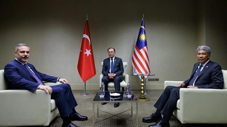 Bakan Fidan, Malezya Başbakanı Hasan ile &Ouml;nemli Bir G&ouml;r&uuml;şme Ger&ccedil;ekleştirdi!