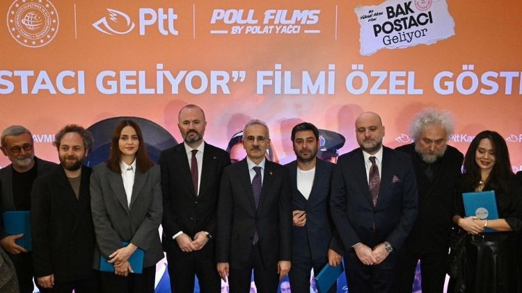 Bakan Uraloğlu, 'Bak Postacı Geliyor' Filminin G&ouml;sterimine Katıldı
