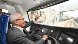 Bakan Uraloğlu: 2025&rsquo;te Demiryolları Yolcu Taşımacılığında N&uuml;fusun &Uuml;&ccedil; Katına Ulaşacak