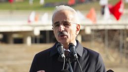 Bakan Uraloğlu: Ankara-Samsun arası 2,5 saate d&uuml;şecek