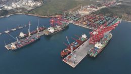 Bakan Uraloğlu Duyurdu: Deniz Ticaretinde Yeni Rekor! Elle&ccedil;lenen Y&uuml;k Miktarı 50 Milyon Tona Yaklaştı