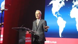 Bakan Uraloğlu: G&ouml;ky&uuml;z&uuml;nde sınır tanımayan bir T&uuml;rkiye inşa ettik