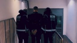 Bakan Yerlikaya Duyurdu: FET&Ouml;'ye Y&ouml;nelik Eş Zamanlı Operasyonda 81 Ş&uuml;pheli Yakalandı