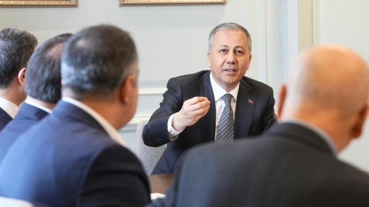 Bakan Yerlikaya, Ezidi Toplumu Temsilcilerini Ağırladı