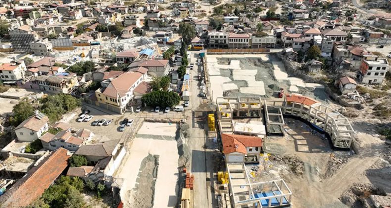 Bakanlıktan Hatay'daki Elektrik Kesintilerine M&uuml;dahale: 200'&uuml;n &Uuml;zerinde Personel Sevk Edildi