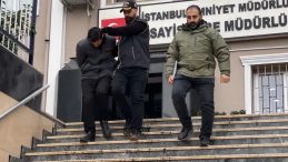 Banka G&ouml;revlisiyim Diye Aradığı Yaşlı Kadını 800 Bin Lira Dolandırdı