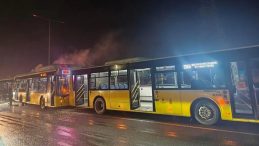 Başakşehir'de 3 İETT Otob&uuml;s&uuml; &Ccedil;arpıştı: 5 Yaralı