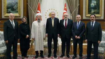 Başkan Erdoğan, Diyanet İşleri Başkanı Safi Arpaguş'u Ağırladı