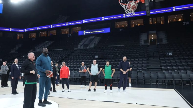 Başkan Erdoğan NBA Yıldızı Shaquille O'Neal ile Basketbol Oynadı!