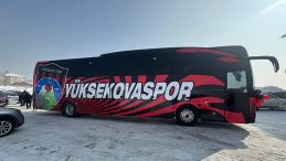 Başkan Erdoğan Y&uuml;ksekovaspor Kadın Futbol Takımı&rsquo;na Otob&uuml;s Hediye Etti: T&ouml;renle Teslim Edildi!