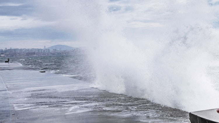 Batıya Fırtına, Doğuya &Ccedil;ığ Uyarısı