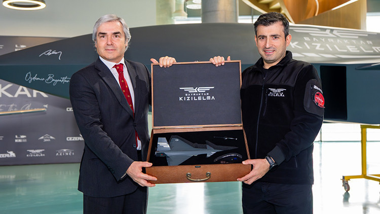 Baykar'ı Ziyaret Eden Portekizli Bakandan T&uuml;rk SİHA'larına &Ouml;vg&uuml;ler