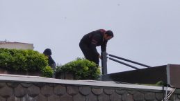 Bebek Otel'de Ka&ccedil;ak Yapıların Yıkım İşlemleri Başladı