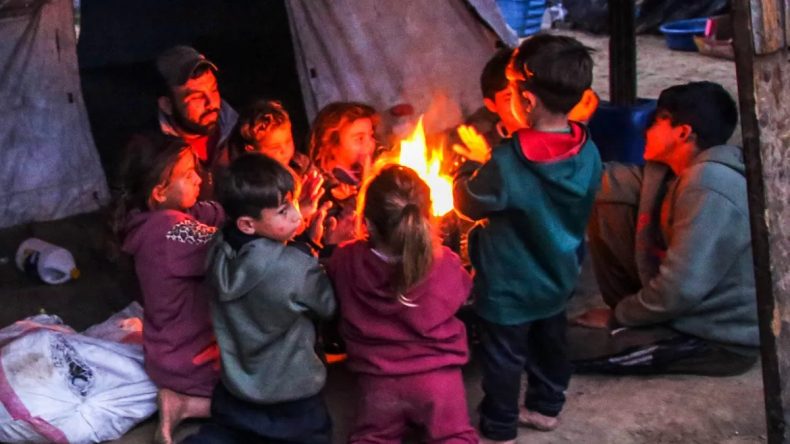 Bebekler Mermiyle Değil Soğuktan Hayatını Kaybediyor