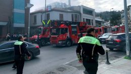 Beşiktaş'ta Yangın Paniği! 1 İtfaiyeci Yaralandı