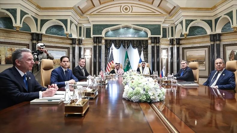 Beyaz Saray'dan &Uuml;&ccedil;l&uuml; G&ouml;r&uuml;şme Duyurusu: Abu Dabi'de Ger&ccedil;ekleşecek