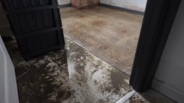 Beylikd&uuml;z&uuml;'nde Sağanak Nedeniyle 2 Daireyi Su Bastı