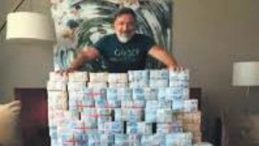 Borsa manip&uuml;lasyonunda her taşın altından o &ccedil;ıkıyor