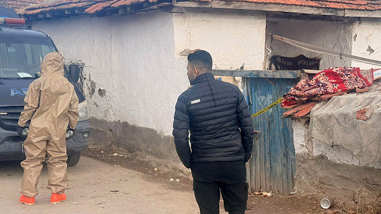 Boyada Kullanılan Madde Hastalıka Neden Oldu: 1 Bebek ve 3 Kişi Hastaneye Kaldırıldı