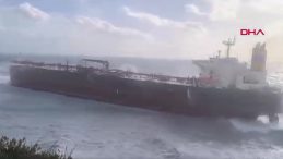 Bozcaada A&ccedil;ıklarında Fırtınada S&uuml;r&uuml;klenen Tanker Karaya Oturdu