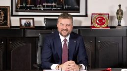 Buca Belediyesi'nde Maaş Krizi S&uuml;r&uuml;yor: Duman S&ouml;zlerine Sadık Kalamadı