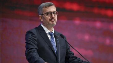 Burhanettin Duran'dan Suriye A&ccedil;ıklaması: "T&uuml;rkiye'nin M&uuml;cadelesi Ter&ouml;rledir"