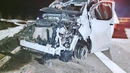 Bursa'da Dağıtım Aracının Takla Atması Sonucu K&uuml;l&ccedil;e Altınlar Kayboldu