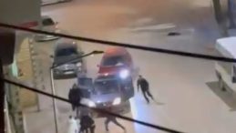 Bursa'da Kardeşlerin Korkun&ccedil; Kavgası: Ağabey Bı&ccedil;akla Saldırdı!