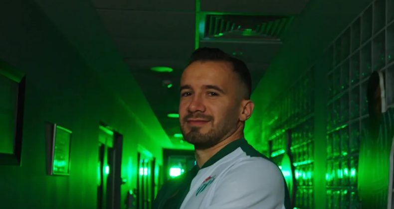 Bursaspor, Talha Y&uuml;nkuş ile Anlaşma Sağladı!