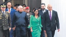 Caracas'ta Y&uuml;zler Neden G&uuml;l&uuml;yor?