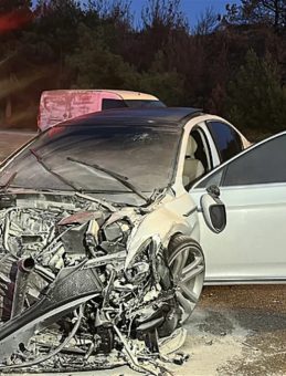 &Ccedil;anakkale'de İki Ara&ccedil; &Ccedil;arpıştı: 1 Yaralı Durumda, 5 Kişi Yaralandı!