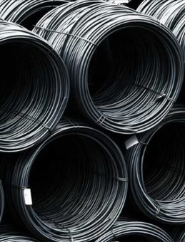 &Ccedil;elik Fiyatlarında K&uuml;resel D&uuml;ş&uuml;ş: &Ccedil;in Talebindeki Zayıflık Fiyatları Baskılıyor