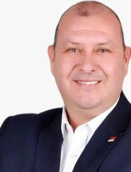 İş&ccedil;iler Eylemde, Başkan Sa&ccedil; Ektirme ile Meşgul