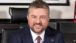 İş&ccedil;ilerin Maaş Eylemi Sırasında Tatile Gitmesi Eleştirilen Buca Belediye Başkanı Duman'dan A&ccedil;ıklama