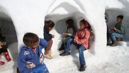 &Ccedil;ocuklar İ&ccedil;in Kardan İgluyu Andıran Oyun Grubu Oluşturuldu