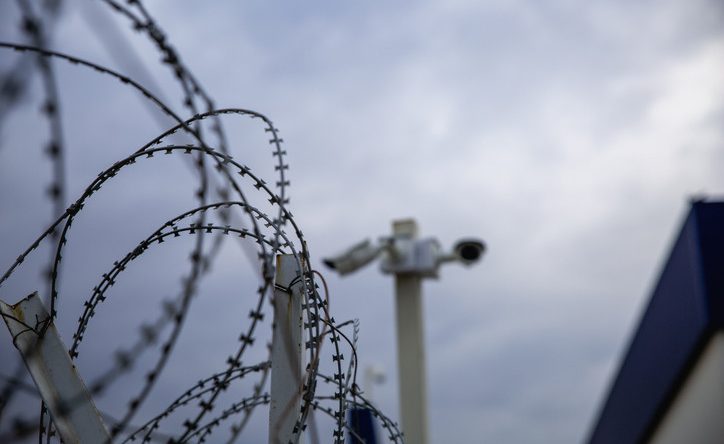 Cezaevindeki S&ouml;zl&uuml; Tartışma Kanlı Sonu&ccedil;landı: 21 H&uuml;k&uuml;ml&uuml; Hastaneye Kaldırıldı