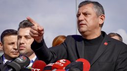 CHP Genel Başkanı &Ouml;zel, 'Aziz İhsan Aktaş Su&ccedil; &Ouml;rg&uuml;t&uuml;' Davasında A&ccedil;ıklamalarda Bulundu