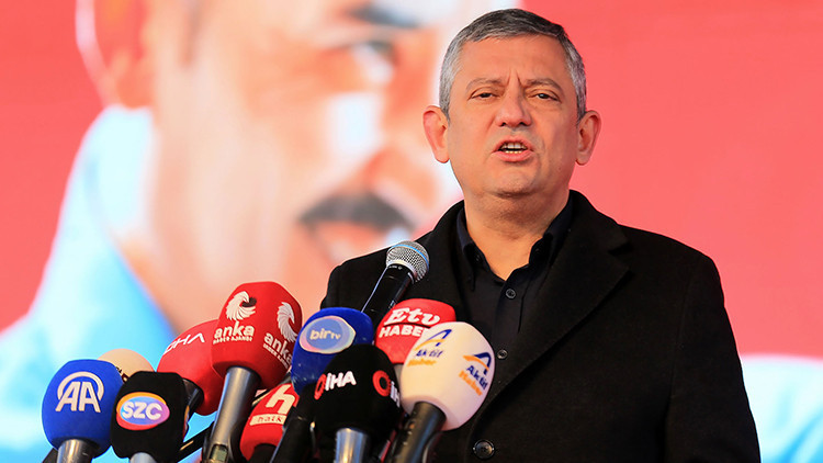 CHP Genel Başkanı &Ouml;zg&uuml;r &Ouml;zel, Manisa'da Toplu A&ccedil;ılış T&ouml;renine Katıldı