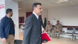 CHP İstanbul İl Kongresi'nde 'Usuls&uuml;zl&uuml;k' Davası Başladı