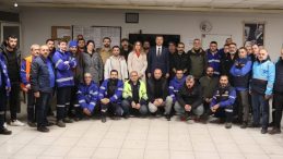 CHP'li Başkan Tatil Seferini Sonlandırıp Yurda D&ouml;nd&uuml;: İş&ccedil;ilerden SABAH'a Teşekk&uuml;r