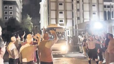 CHP'li Belediyede Yasal S&uuml;re&ccedil;: 5 Kişi Tutuklandı