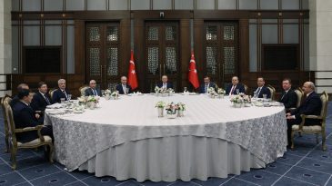 Cumhurbaşkanı Erdoğan, yasama, y&uuml;r&uuml;tme ve yargı organlarının temsilcileriyle buluştu