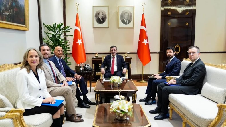 Cumhurbaşkanı Yardımcısı Yılmaz, ABD Büyükelçisi Barrack'ı Ağırladı