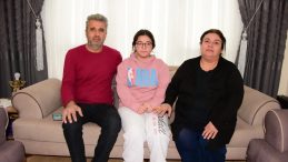 Depremde Adıyaman&rsquo;a gelen Rus Doktor Yanna Vlasova, yardım zinciriyle g&ouml;n&uuml;lleri fethetti