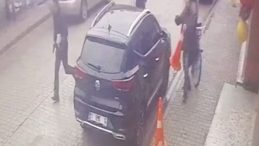 Ders &Ccedil;ıkışı Darbe: Eski &Ouml;ğretmenini Silahla Vuran Baba