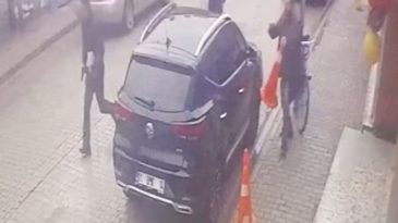 Ders &Ccedil;ıkışı Darbe: Eski &Ouml;ğretmenini Silahla Vuran Baba