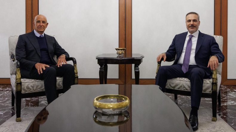 Dışişleri Bakanı Hakan Fidan, ABD B&uuml;y&uuml;kel&ccedil;isi Barrack'ı Ağırladı