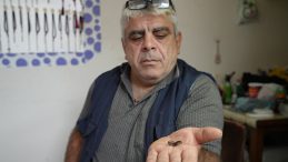 Doğanın Sırlarından Biri: Taşın İ&ccedil;inden &Ccedil;ıkan Tespih Ustası Şaşkın