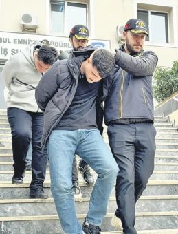 Dolandırıcı Kendini İhbar Edince Yaşlı Kadın Parasını Kurtardı